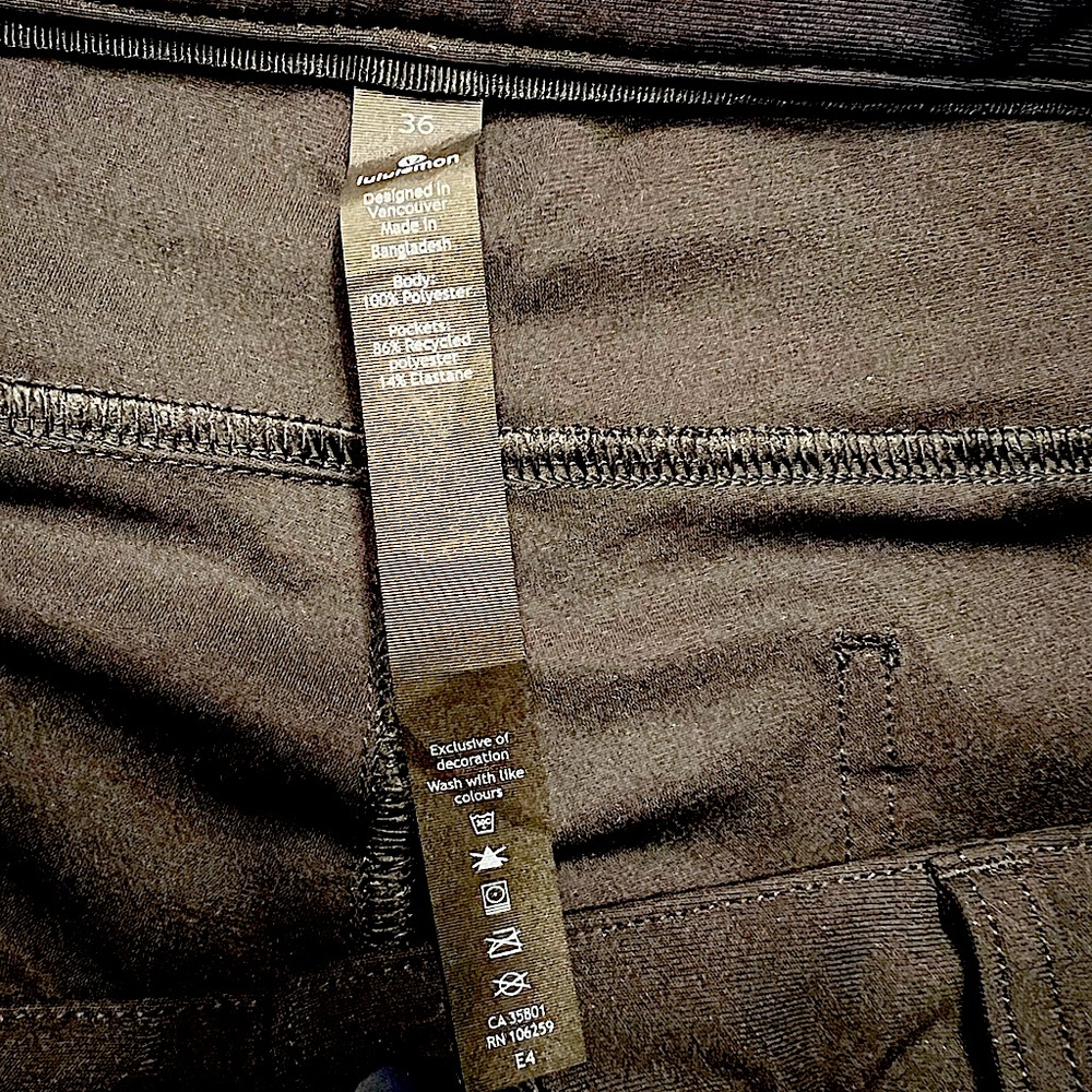 Men’s trouser Black only wore once